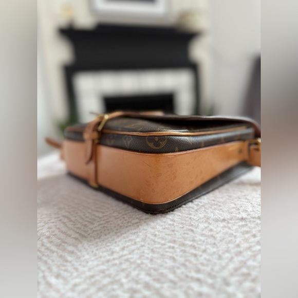 Authentic Louis Vuitton Cartouchiere  Brown Tan Monogram Crossbody Bag - Picture 7 of 16